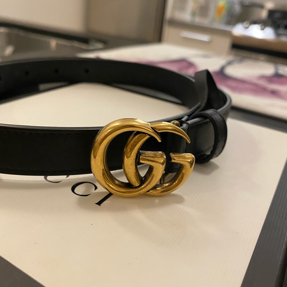 Gucci Women’s Leather Belt Double G